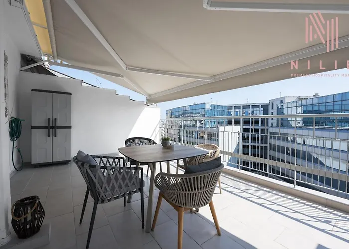 Penthouse Level 7, Nilie Hospitality Mgmt Appartement Thessaloniki