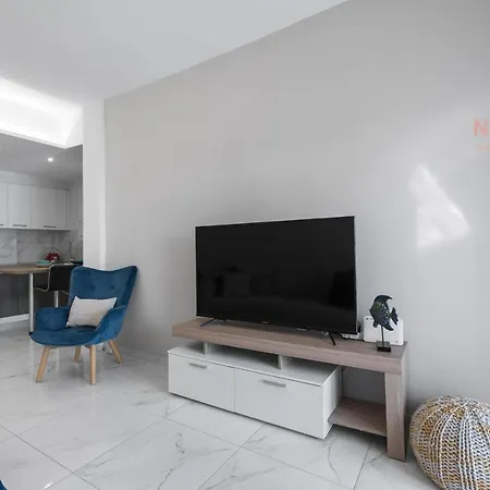 Penthouse Level 7, Nilie Hospitality Mgmt